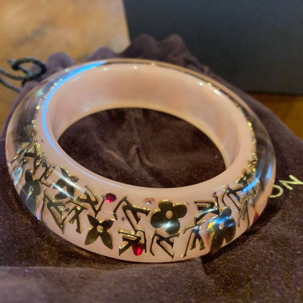 LOUIS VUITTON Wide Inclusion Bangle (Light Pink/Gold)